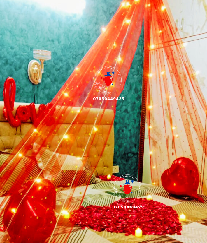 Romantic Couple Cabana/canopy Room Balloon Decor In Delhi Ncr
